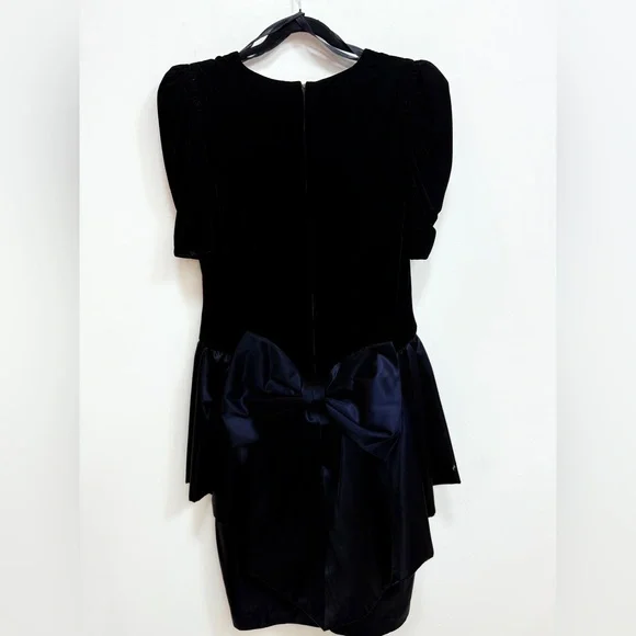 Opening Night women's dress, size medium, midi. EUC. - Picture 4 of 4